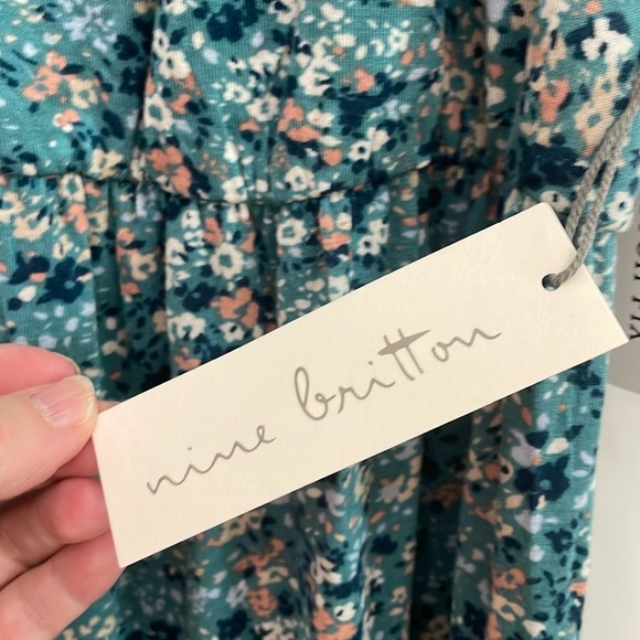 NINE BRITTON green floral maxi dress.  S - Picture 6 of 7